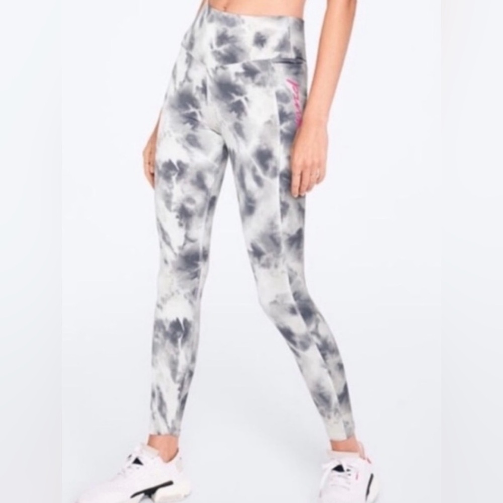Victoria's Secret PINK white gray tiy-dry mid rise athletic leggings size medium
